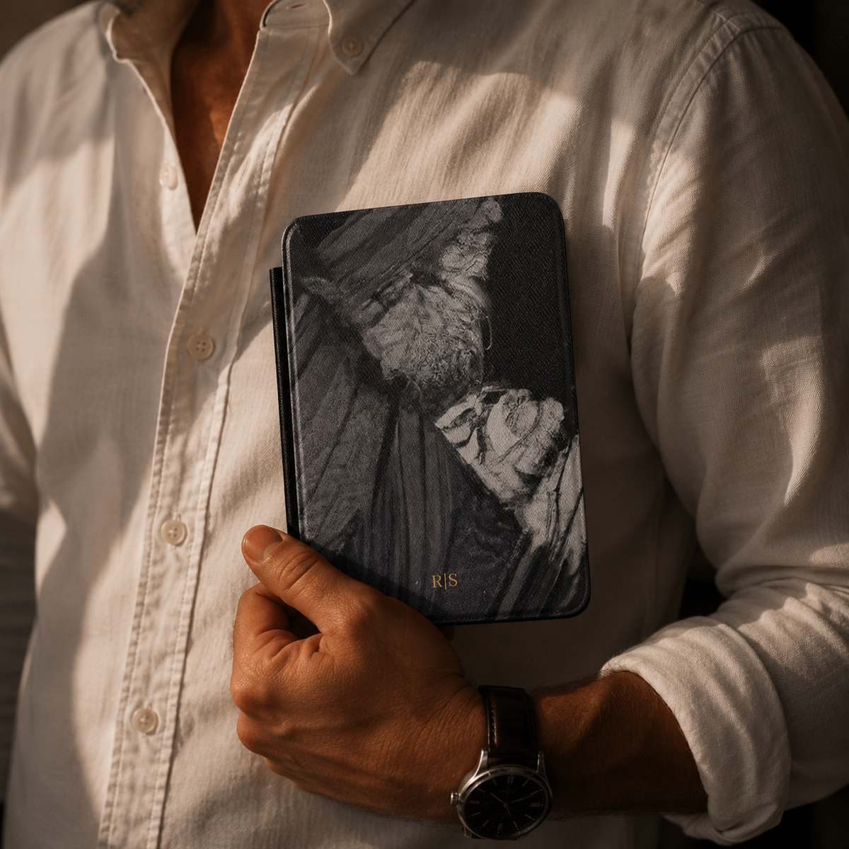 Back cover of the black marble abstract personalized Kindle case