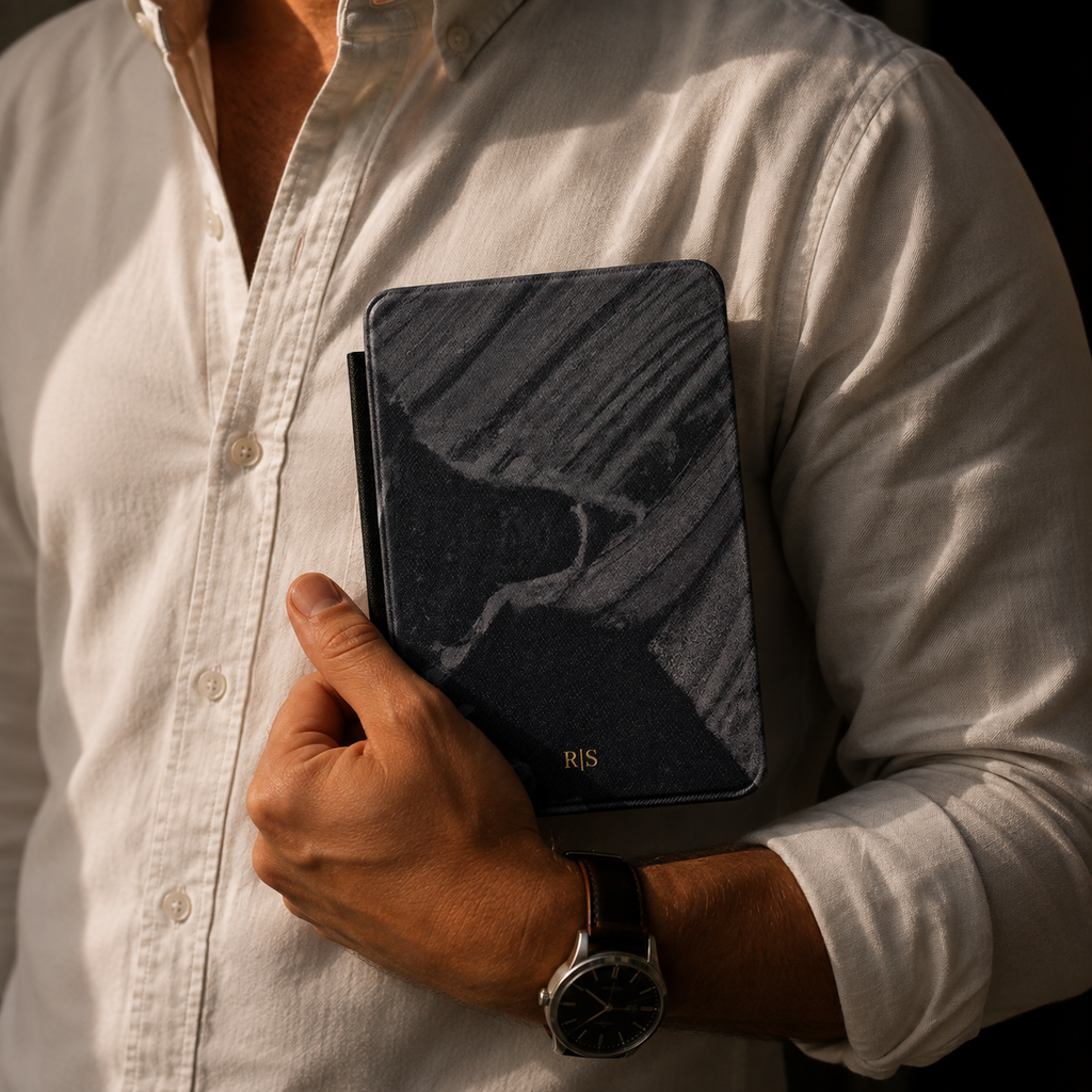 Back cover of the black marble diagonal streak personalized Kindle case