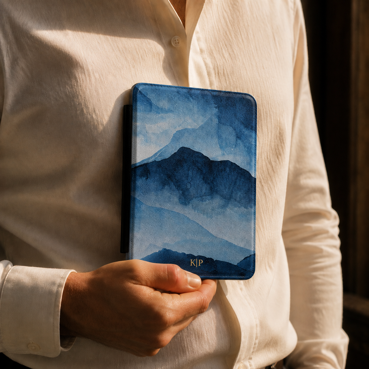 Back cover of the blue watercolor mountain personalized Kindle case