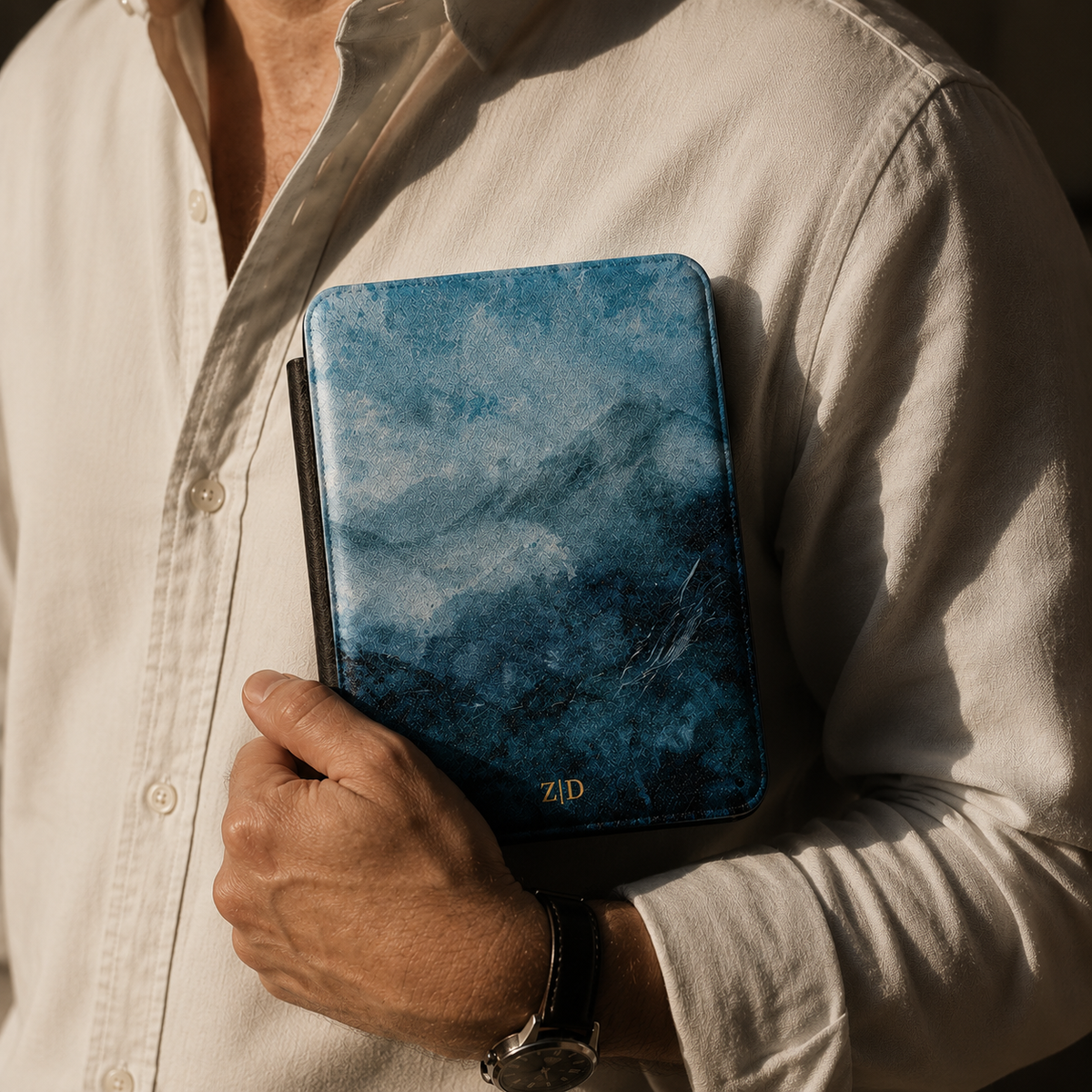 Back cover of the misty blue mountain personalized Kindle case