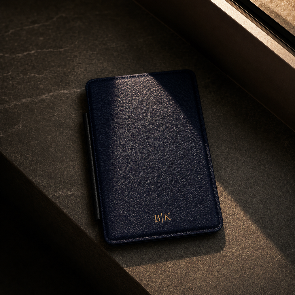 Back cover of the navy Saffiano leather personalized Kindle case